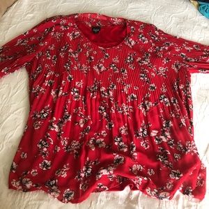 Simply Emma flowy shirt NWOT